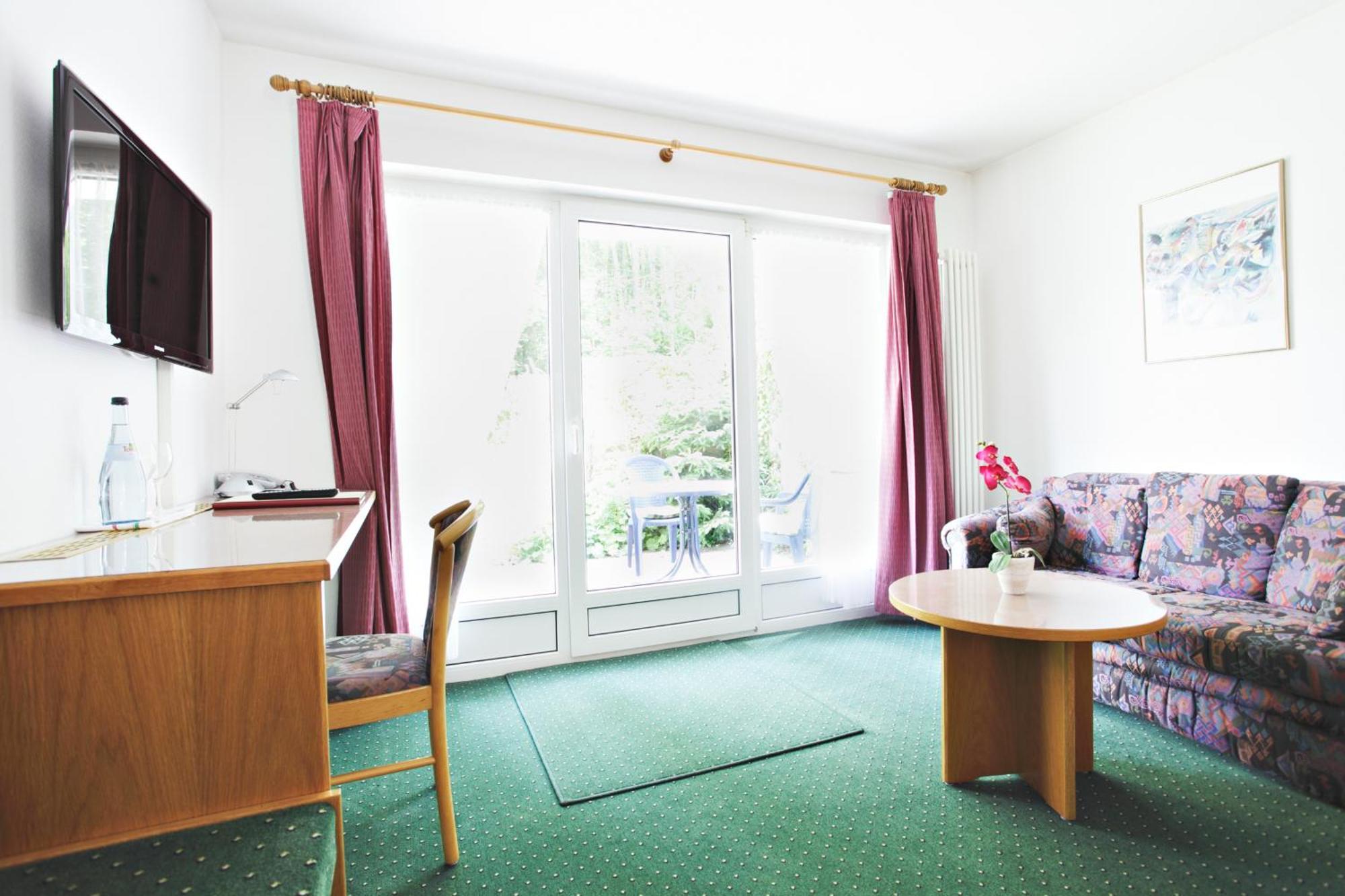 Hotel-Gasthof Neumuehle Kreenheinstetten Номер фото